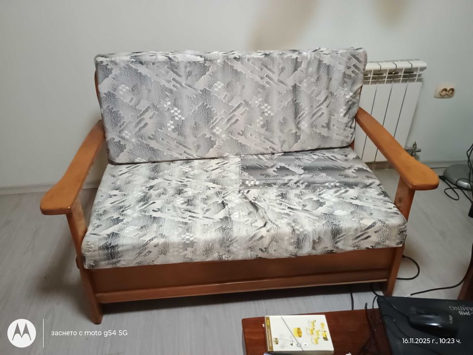 холна гарнитура и маса масив