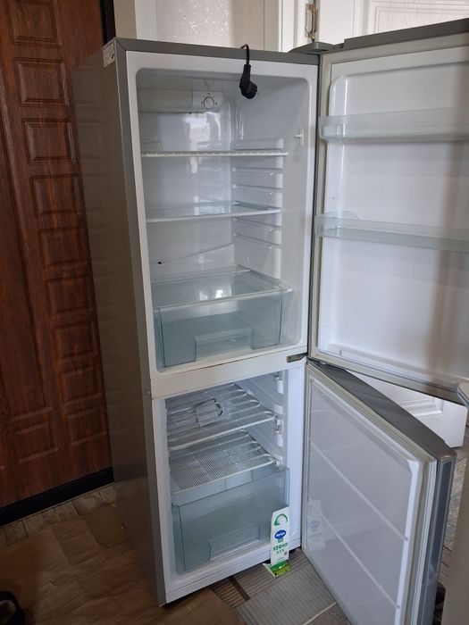 Холодильник SAMSUNG