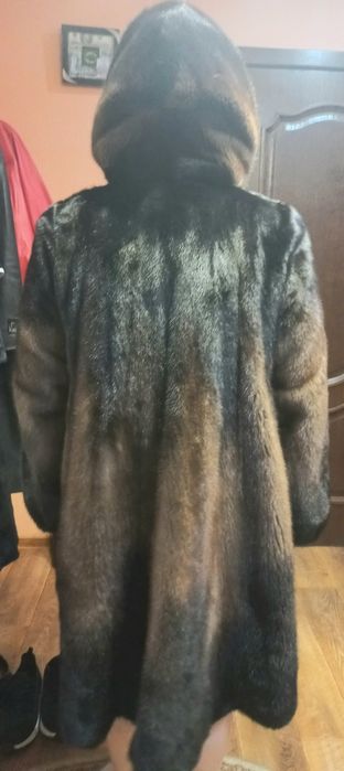 Продам норковую шубу