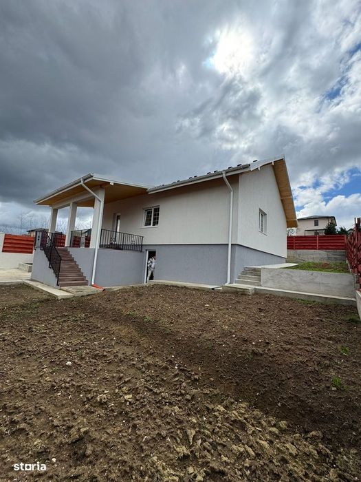 Casă 4 camere Valea Adancă!!