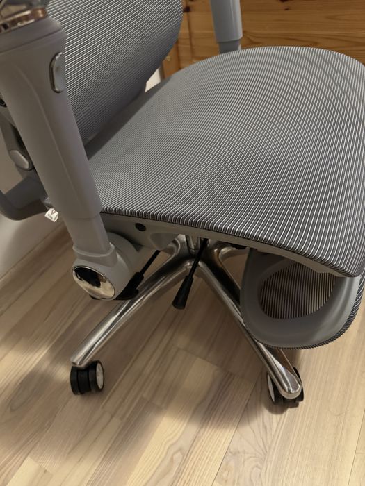 Компьютерное игровое кресло Mizone ERGO EXECUTIVE