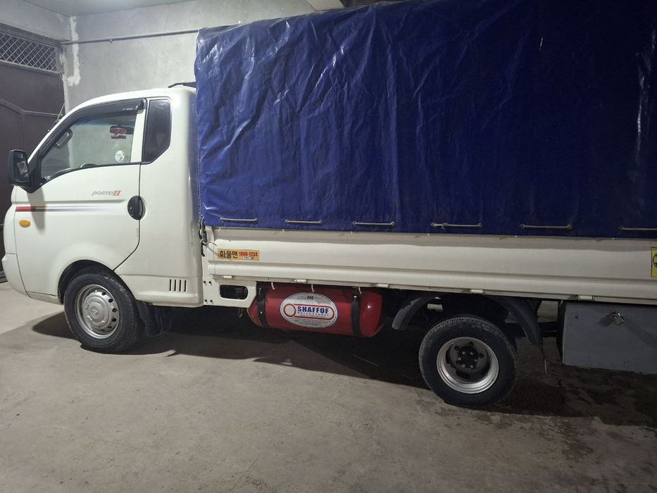 Hyundai Porter II 2010-yil