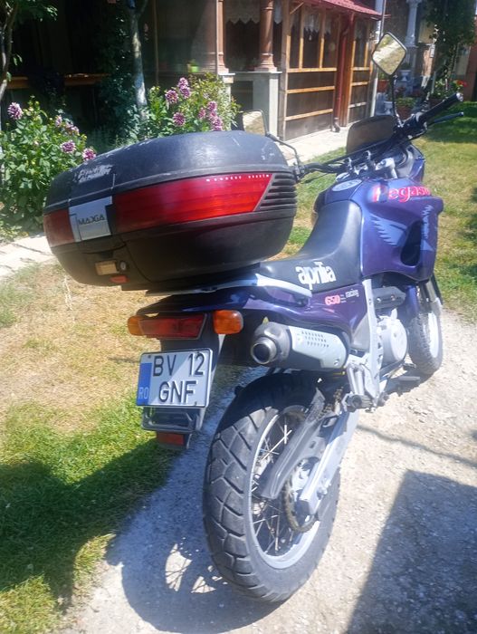 Vând sau schimb Aprilia Pegasso 650