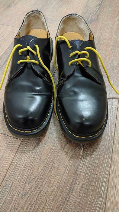 Обувки Dr. Martens ниски с жълти шевове, почти нови, размер 50/51