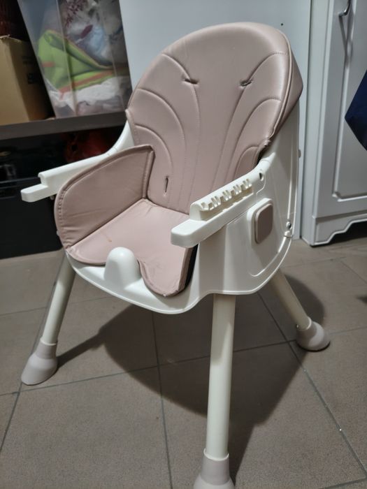 Vand scaun cu masa, de la 6 luni la 5 ani