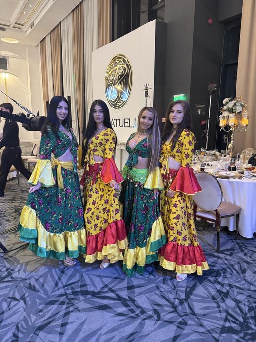 Dansatoare trupa de dans