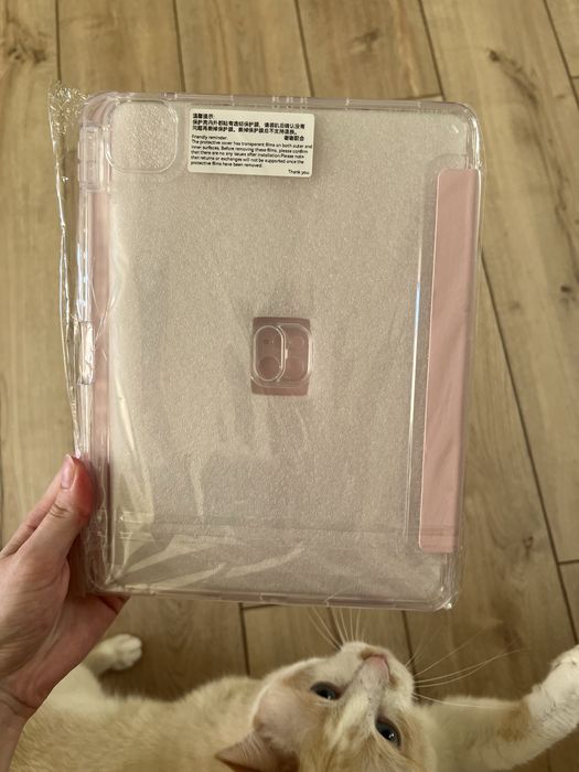 Новый чехол IPad (модели на фото)