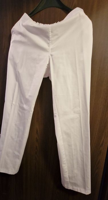 Vând costum medical Natural Design