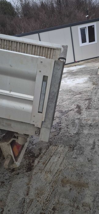 Самосвал , Самосвална уредба