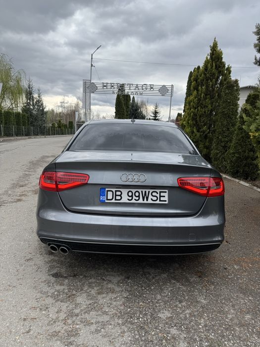 Vând Audi A4 S line
