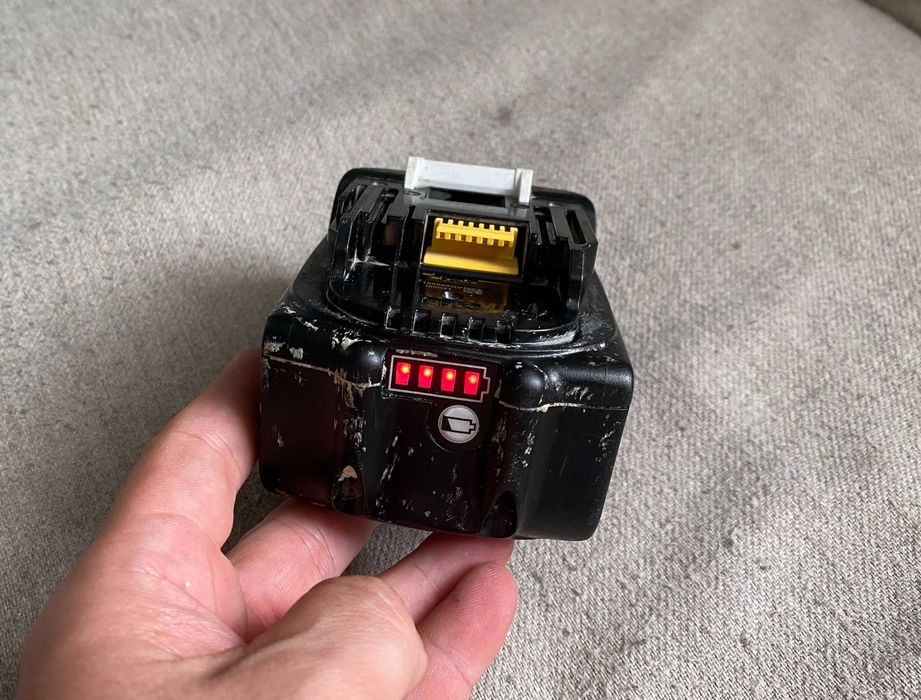 Acumulator baterie Li-Ion Makita BL1840B 18V 4.0 Ah indic nivel f bun