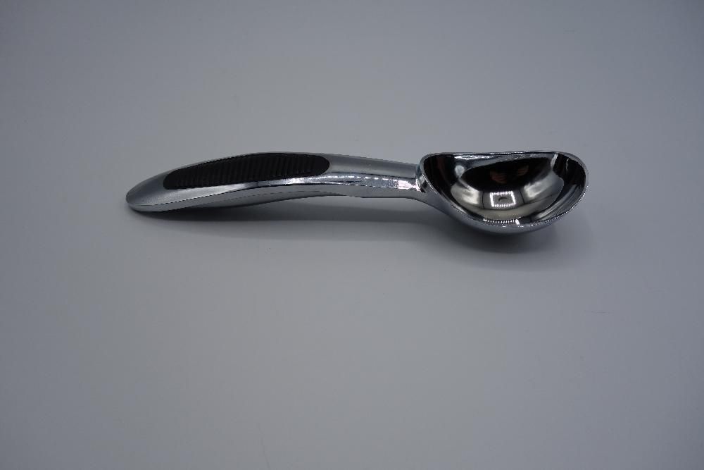 Лъжица за сладолед