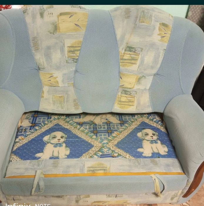 Продам два дивана