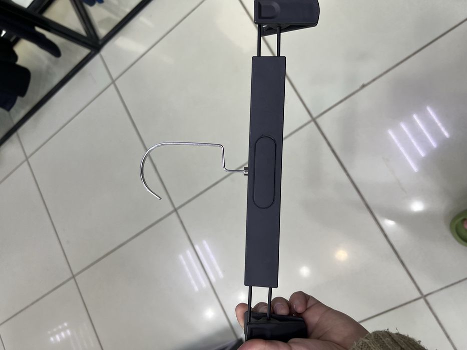 Продам недорого стелажи