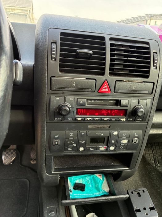 Vând Audi A2  an fabricație 2002