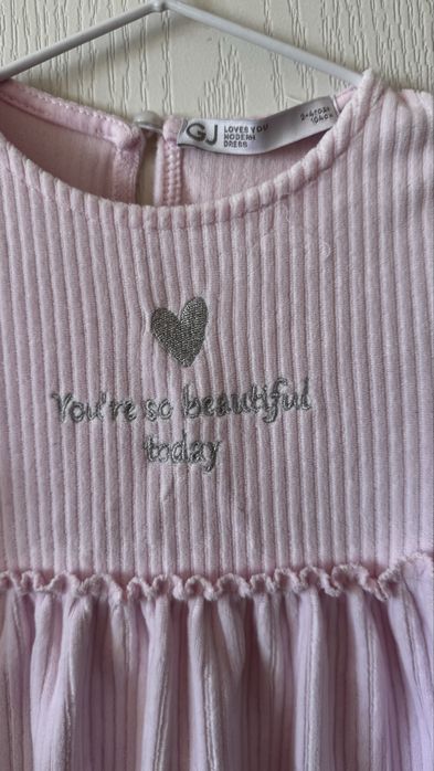 Продам детское платье в отличном состоянии