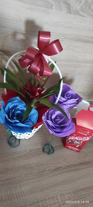 Цветя от креп хартия