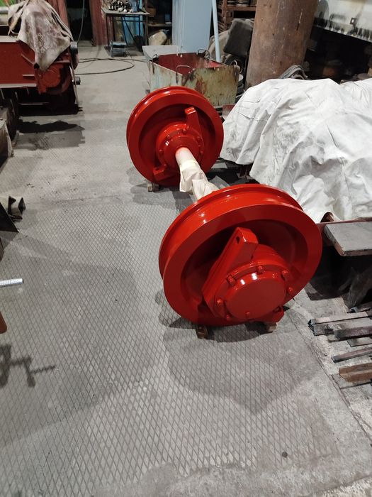 Продам колёса крановые, разные