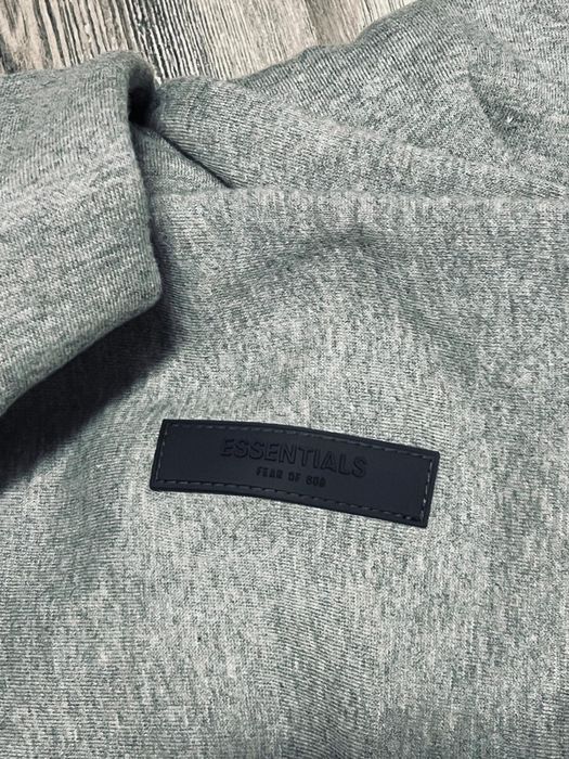 Compleu essentials gri