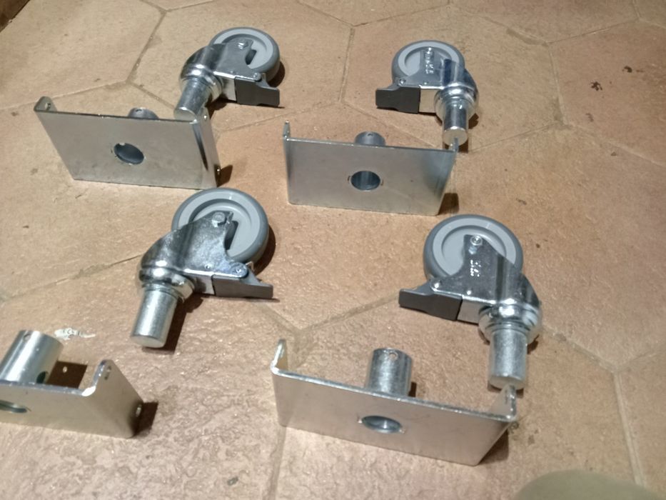 Set 4 Roti pivotante