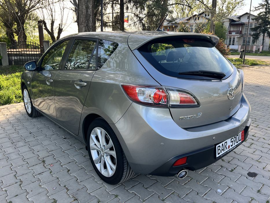 Mazda 3 // Exclusive Line //