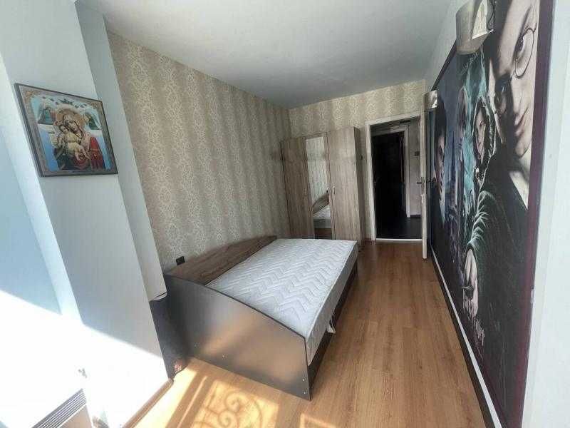 Луксозно обзаведен тристаен апартамент под наем в Лазур!