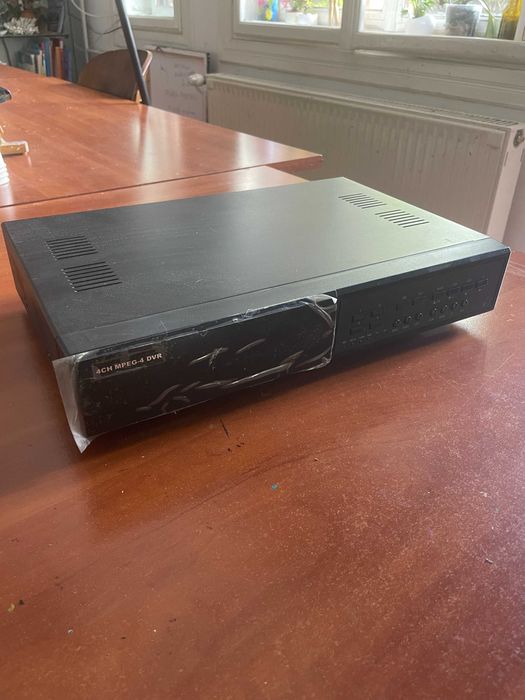 Vand DVR cu 4 canale, stare foarte buna, 120 lei negociabil