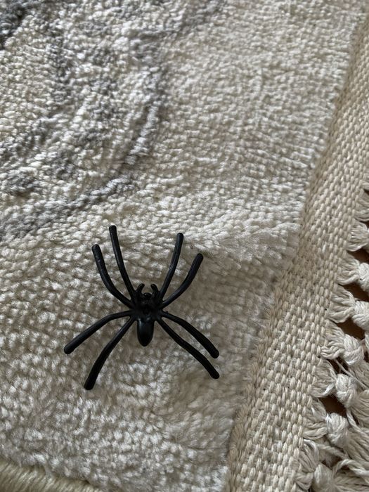 Каждая фигурка 100 тг