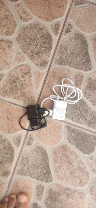 doua încărcătoare originale Samsung