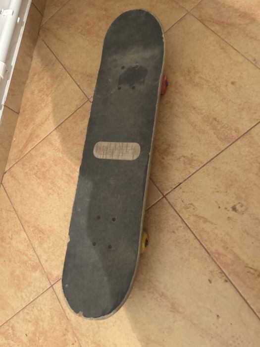 скейтборд для катания и трюков