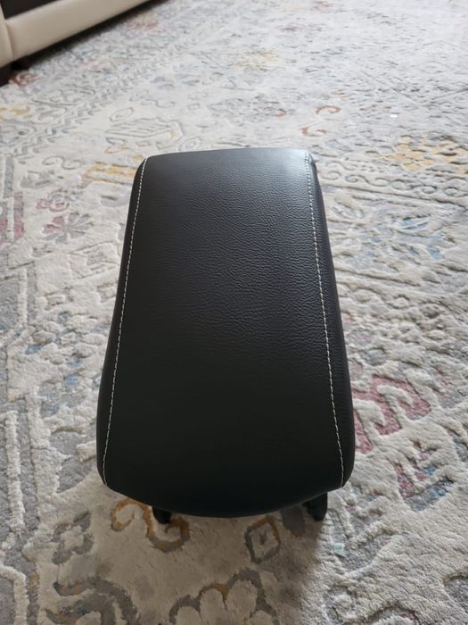 Продам подлокотник в хорошем состоянии