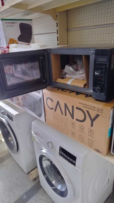 Чисто нова черна Микровълнова фурна Candy 700 W 20 л Grill