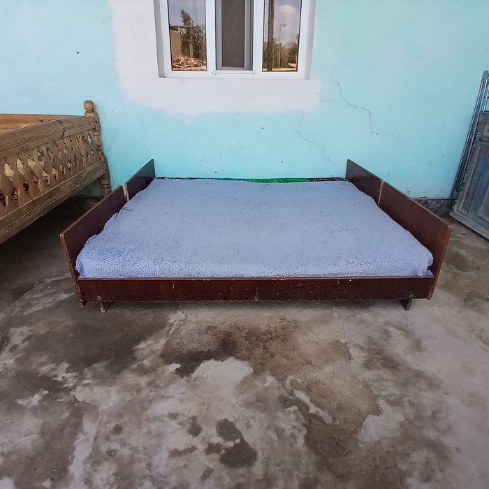 2 ta divan matraslari bilan.
