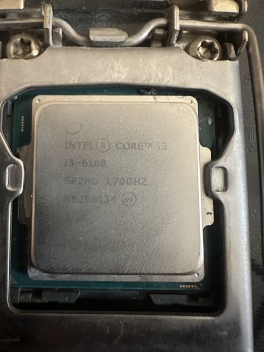 Процесор i3 6100