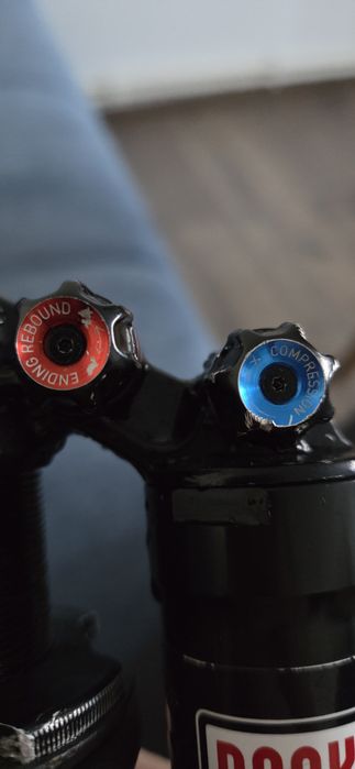 RockShox Vivid R2C Dh