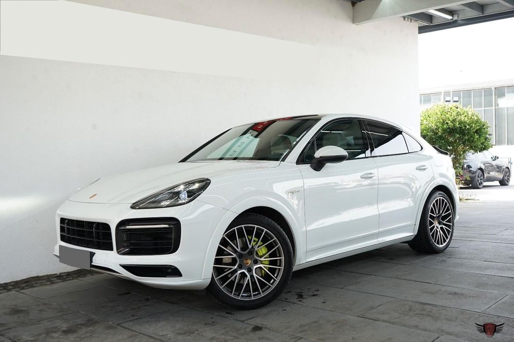 Porsche Cayenne Porsche Cayenne E-Hybrid SportDesign Matrix Pano / Finanțare Leasing