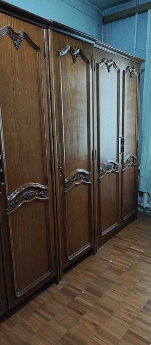 Мебель из дома. Шифоньер из Кореи, стенка чешская, ковёр и др. Б/У