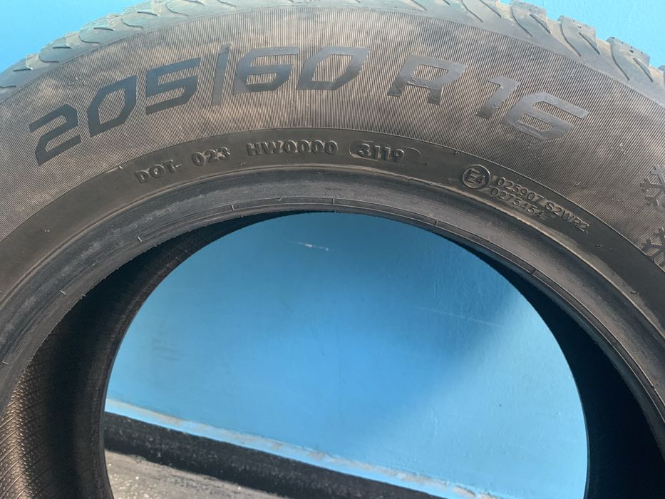 Set 4 anvelope de iarna 205/60 R 16