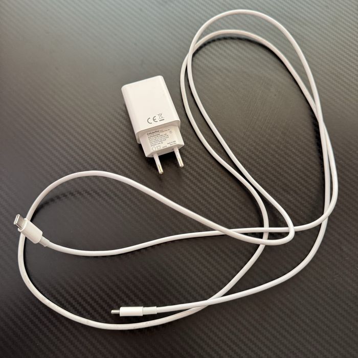 MacBook pro M2 2022 модел като нов