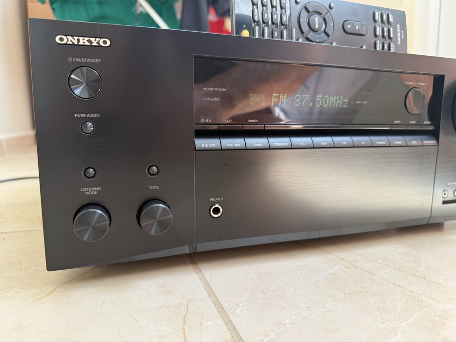 Onkyo TX-NR676 Bluetooth Wi Fi Dolby Atmos