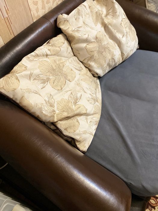 Продаю диван б/у