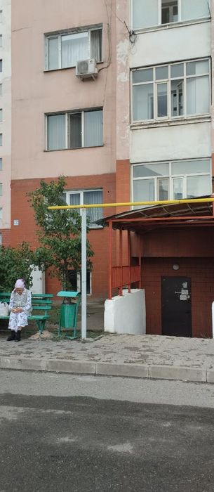 Продам коммерческое помещение в микрорайоне Каратал