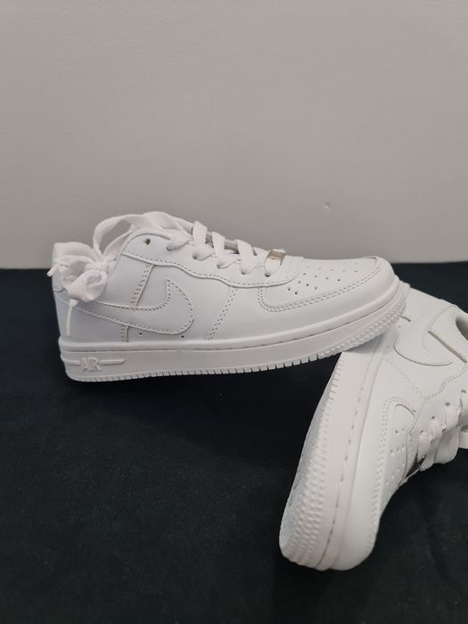 Adidași Air force 1 albi