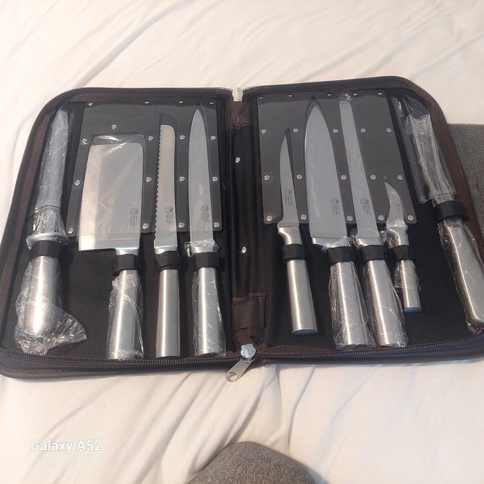 Cutite speciale cu 30 ani garantie Vand sau SCHIMBB