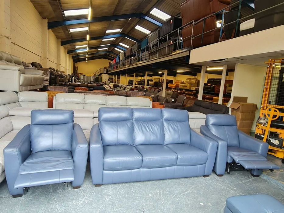 Син кожен диван тройка, два фотьойла и табуретка с ел.релакс