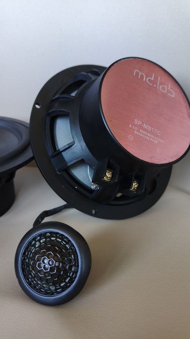 Car audio двулентова система мидбаси и пищялки