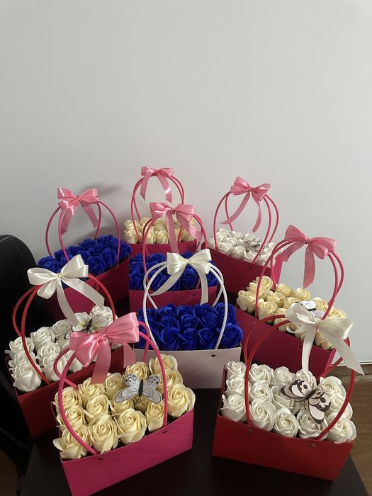 Cosulete cu trandafiri din sapun