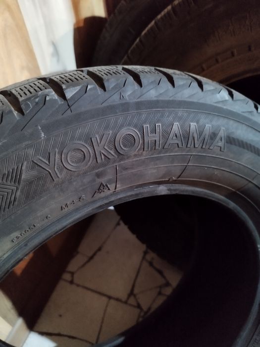 Продам шину б/у.