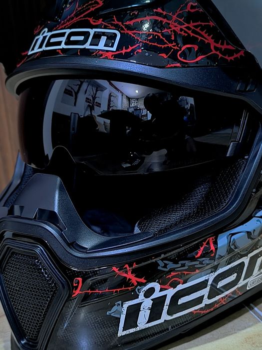 Каска Icon Skull 18 Airflite M