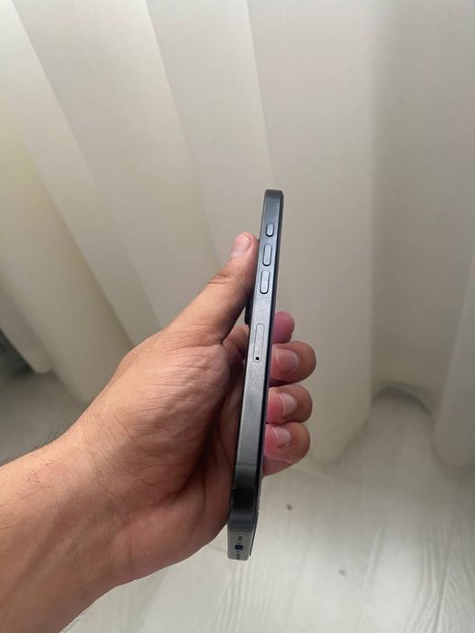 Iphone 16 pro black